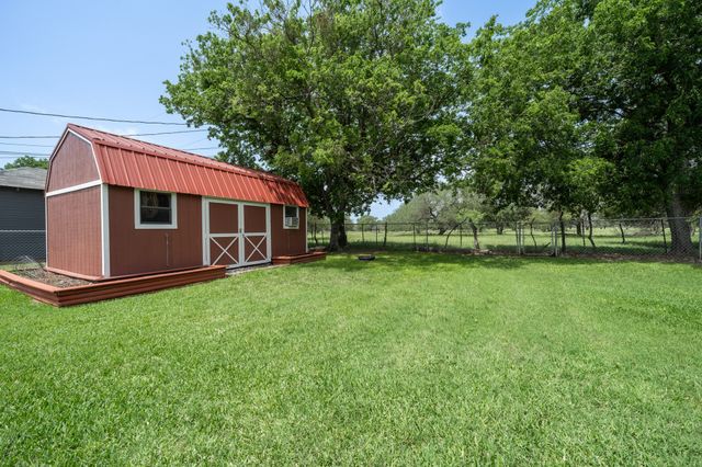 578 ElmWood Drive, Woodway, TX 76712