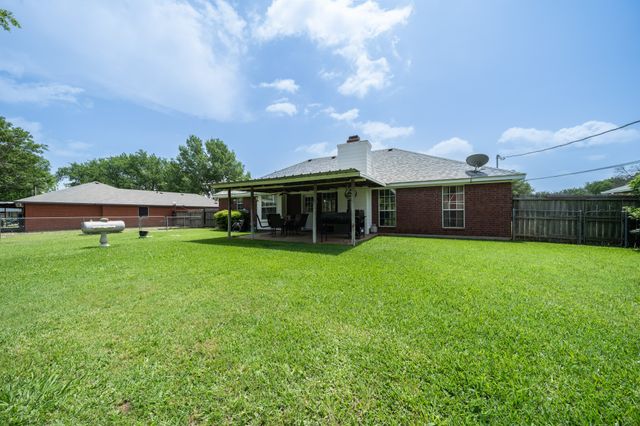 578 ElmWood Drive, Woodway, TX 76712