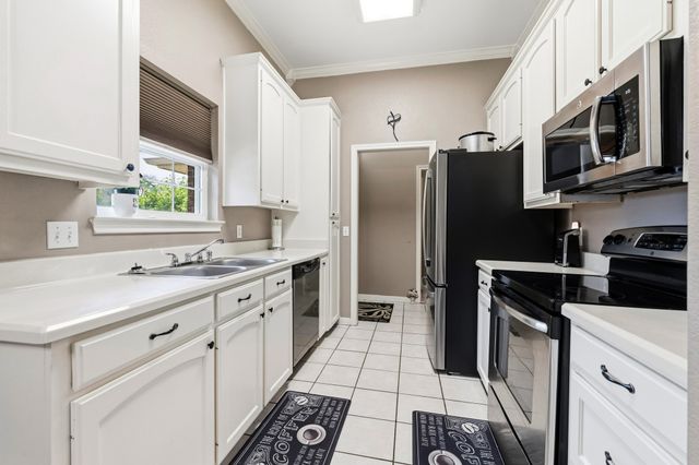 578 ElmWood Drive, Woodway, TX 76712