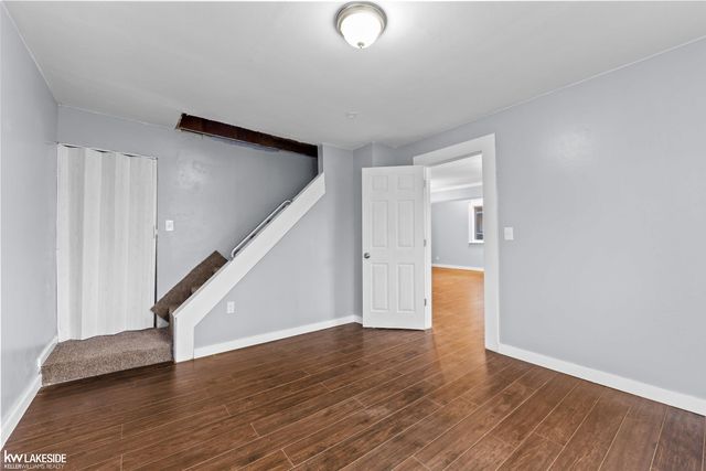 2105 Lambden Road, Flint, MI 48532