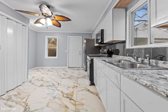 2105 Lambden Road, Flint, MI 48532