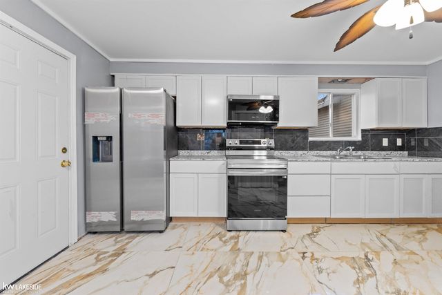 2105 Lambden Road, Flint, MI 48532