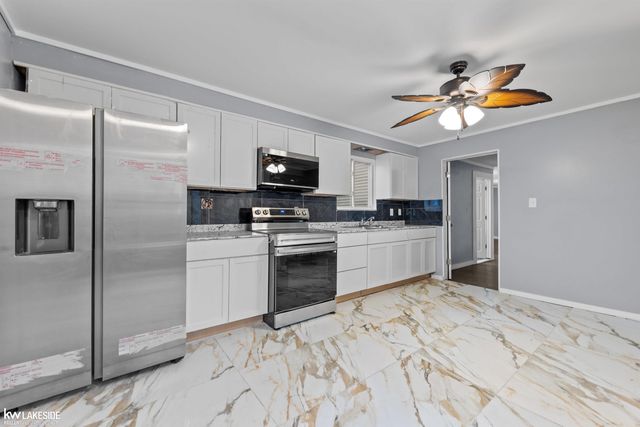 2105 Lambden Road, Flint, MI 48532