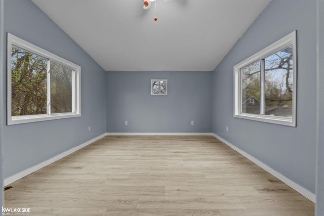 2105 Lambden Road, Flint, MI 48532