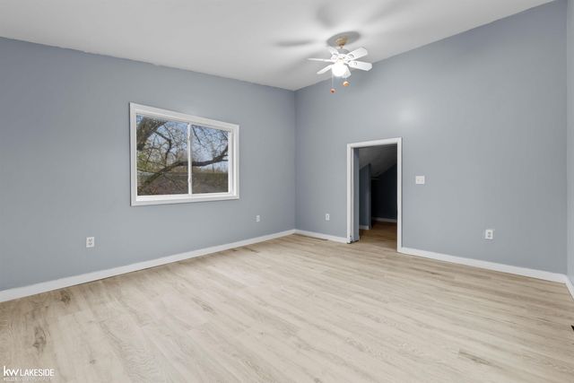 2105 Lambden Road, Flint, MI 48532