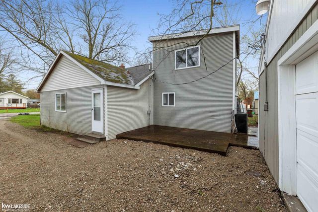 2105 Lambden Road, Flint, MI 48532