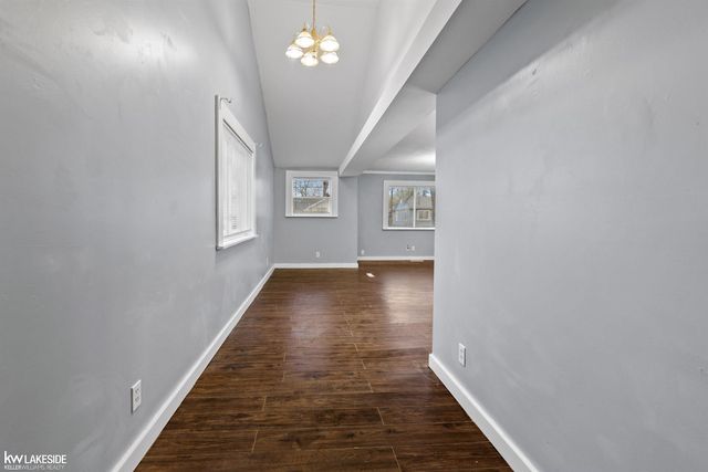 2105 Lambden Road, Flint, MI 48532