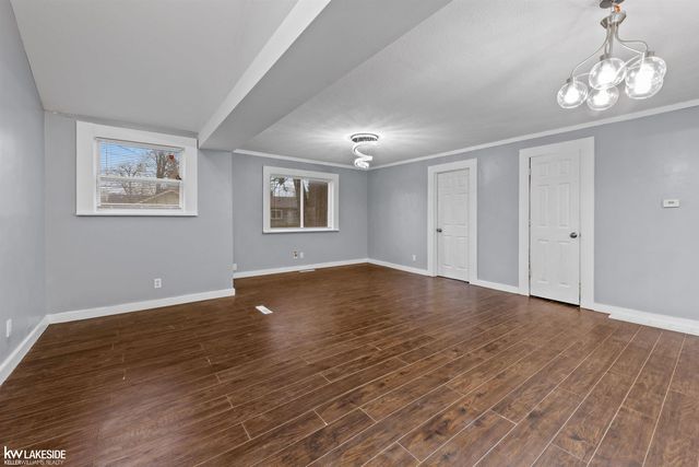 2105 Lambden Road, Flint, MI 48532