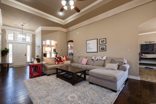 2805 Coldwater Dr, Benton, AR 72019