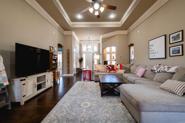 2805 Coldwater Dr, Benton, AR 72019