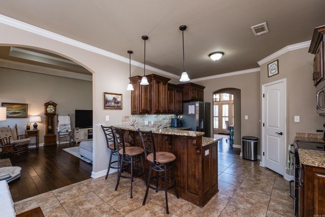 2805 Coldwater Dr, Benton, AR 72019