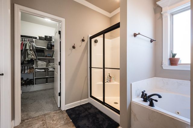 2805 Coldwater Dr, Benton, AR 72019