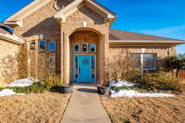 2805 Coldwater Dr, Benton, AR 72019