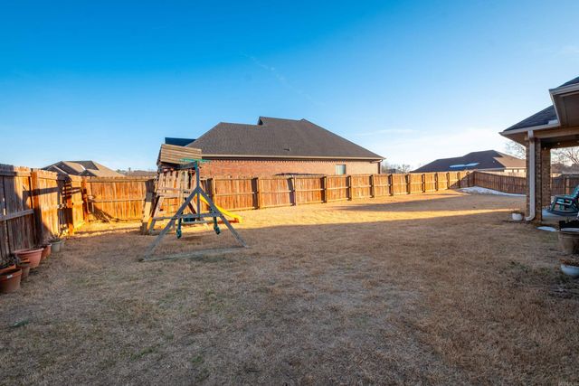 2805 Coldwater Dr, Benton, AR 72019