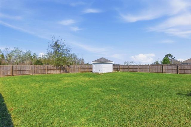 7281 W Savanna Lane, Lake Charles, LA 70605