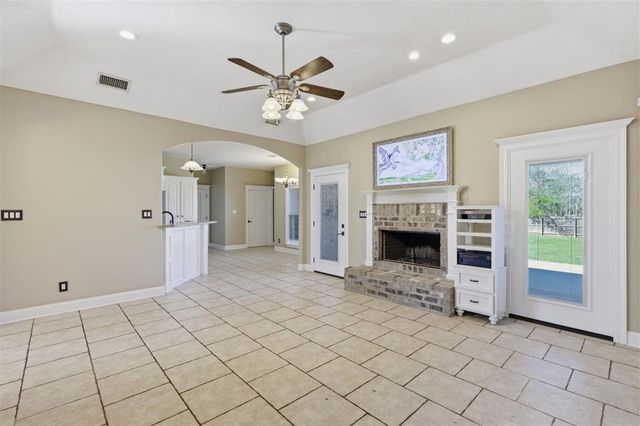 7281 W Savanna Lane, Lake Charles, LA 70605