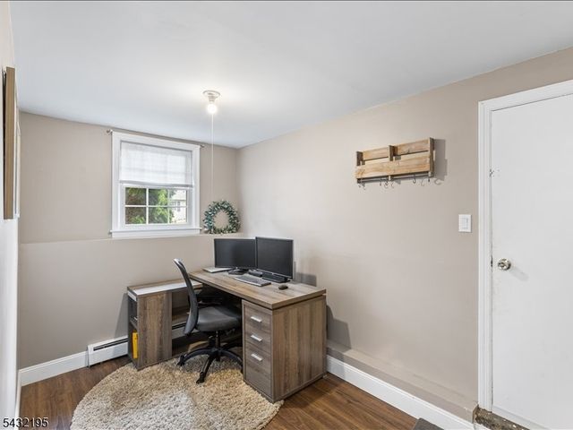 8 Madoc Trl, Jefferson Twp., NJ 07438