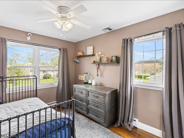 8 Madoc Trl, Jefferson Twp., NJ 07438