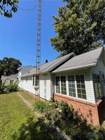 5523 Fenwick Drive, Toledo, OH 43623