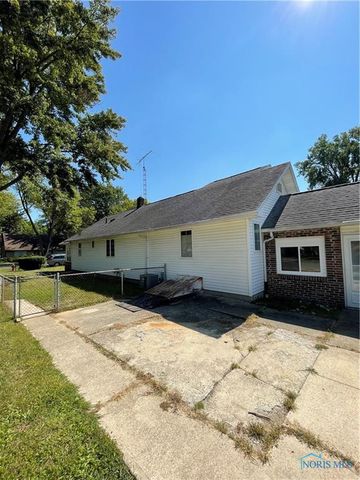 5523 Fenwick Drive, Toledo, OH 43623