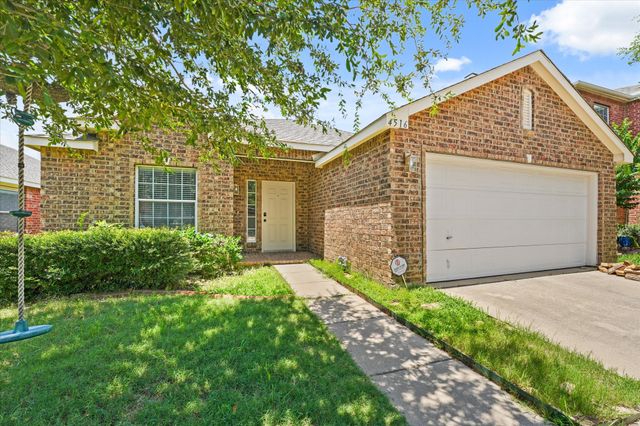 4516 Fox Sedge Lane, Denton, TX 76208