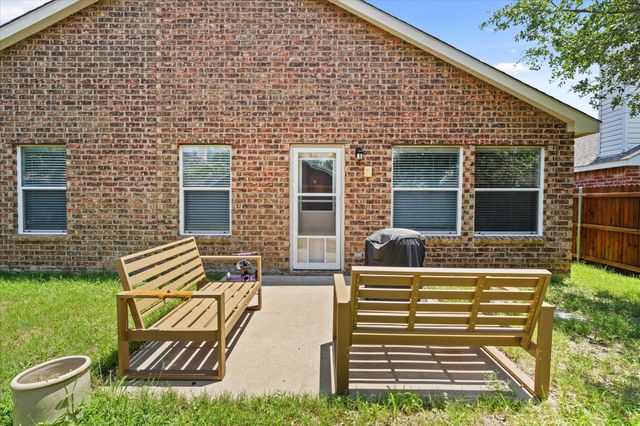 4516 Fox Sedge Lane, Denton, TX 76208
