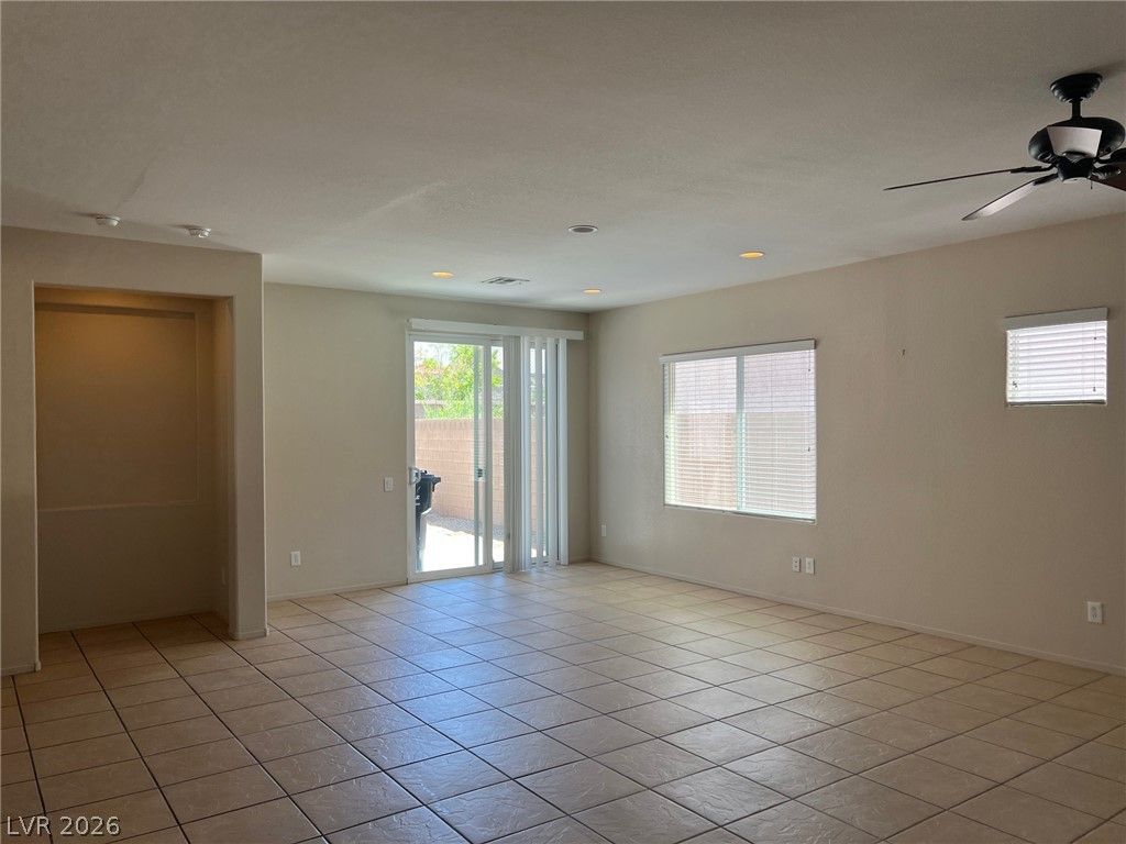 2990 Tara Murphy Drive, Henderson, NV 89044 — photo 3