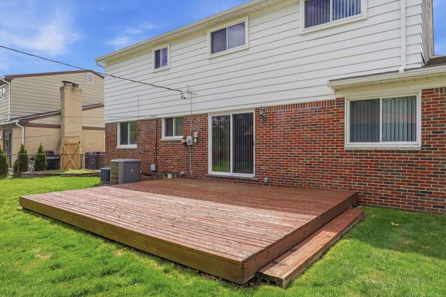 4021 Augustine Drive, Sterling Heights, MI 48310