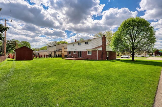 4021 Augustine Drive, Sterling Heights, MI 48310
