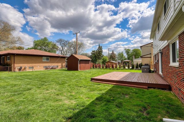 4021 Augustine Drive, Sterling Heights, MI 48310