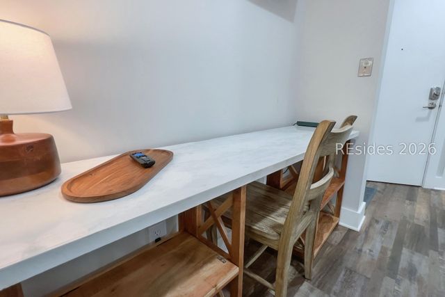 40 Folly Field Rd Apt B222, Hilton Head Island, SC 29928