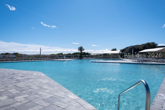 40 Folly Field Rd Apt B222, Hilton Head Island, SC 29928
