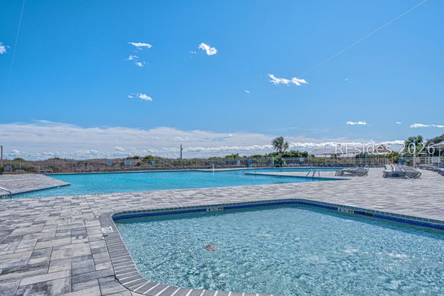 40 Folly Field Rd Apt B222, Hilton Head Island, SC 29928
