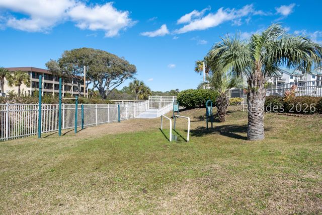 40 Folly Field Rd Apt B222, Hilton Head Island, SC 29928