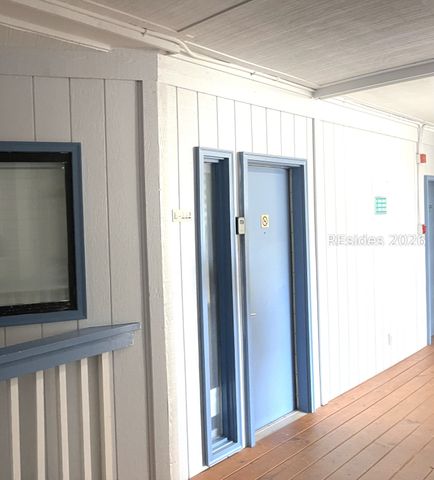 40 Folly Field Rd Apt B222, Hilton Head Island, SC 29928