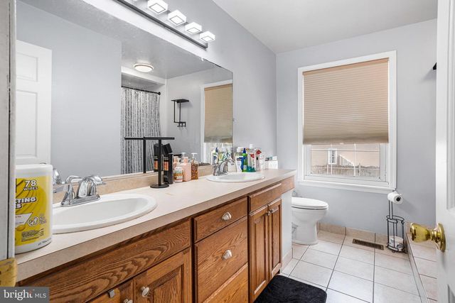 220 CHAMPION WAY, Sewell, NJ 08080