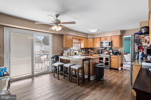 220 CHAMPION WAY, Sewell, NJ 08080