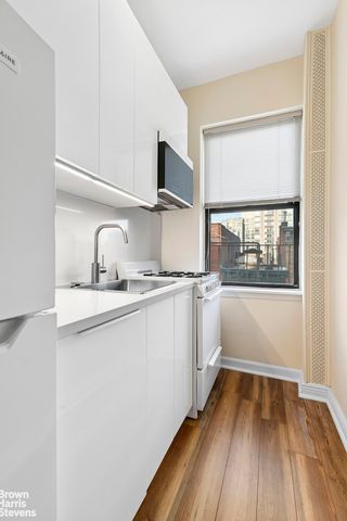 140 E 95th St Apt 5C, New York City, NY 10128