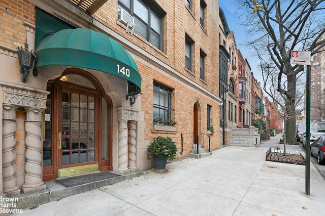 140 E 95th St Apt 5C, New York City, NY 10128