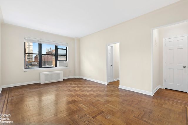 140 E 95th St Apt 5C, New York City, NY 10128