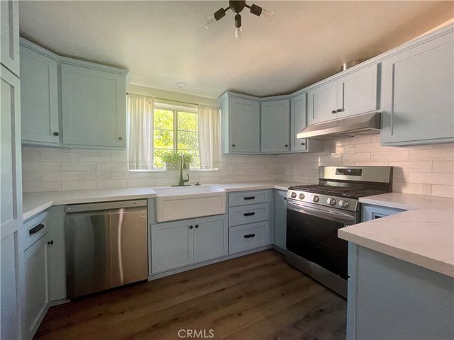 1570 Locust Street, Pasadena, CA 91106