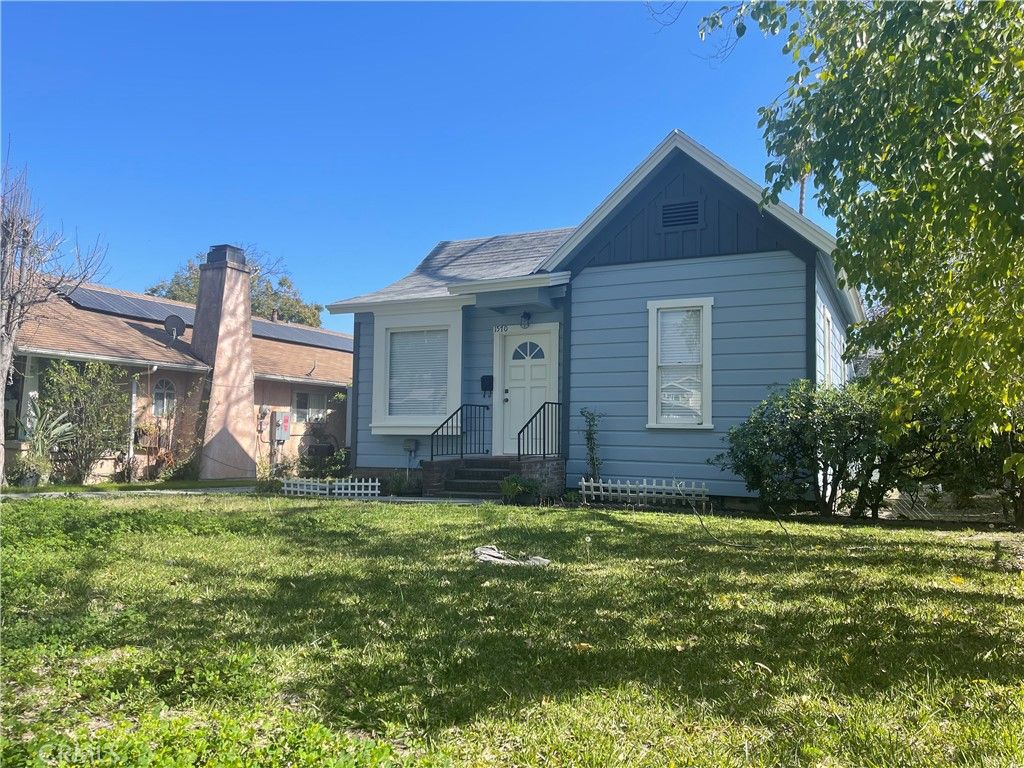 1570 Locust Street, Pasadena, CA 91106