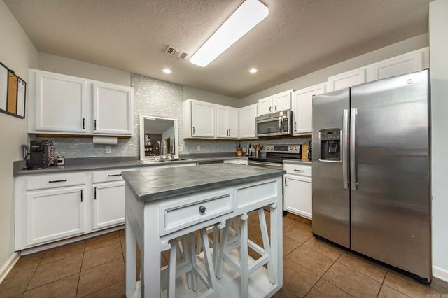 7 Sage Valley Cove, Vilonia, AR 72173