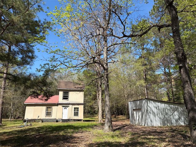 1300 Cherry Creek Drive, Shepherd, TX 77371