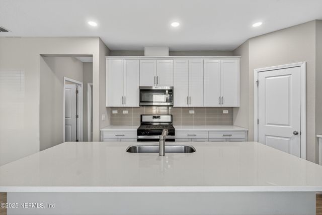 75598 BLACKBIRD Drive, Yulee, FL 32097