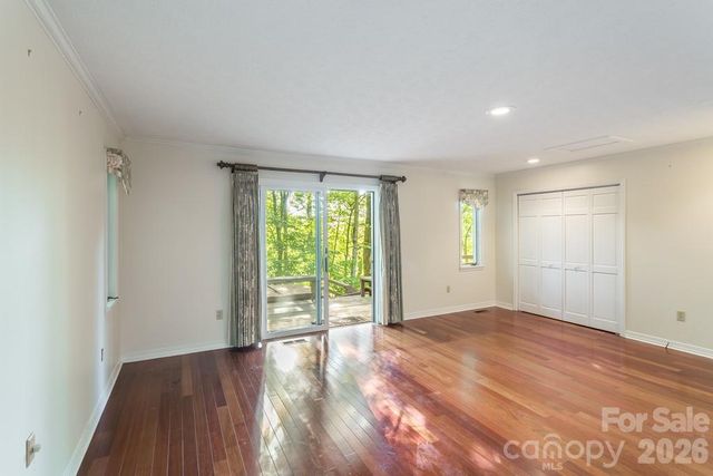 1126 Scenic Circle, Waynesville, NC 28786
