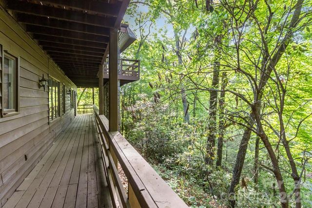 1126 Scenic Circle, Waynesville, NC 28786