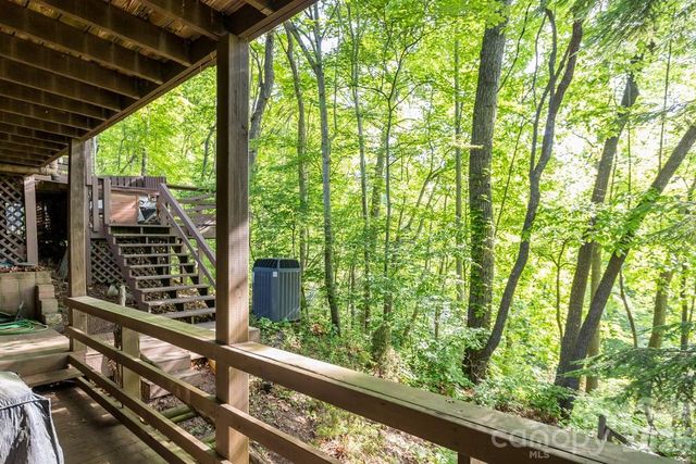 1126 Scenic Circle, Waynesville, NC 28786