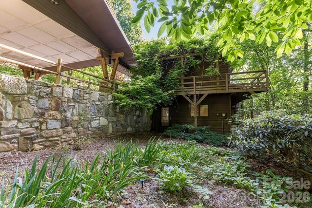 1126 Scenic Circle, Waynesville, NC 28786