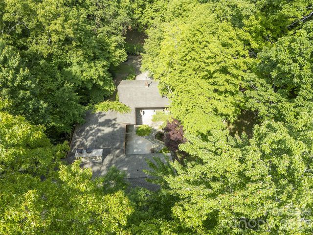 1126 Scenic Circle, Waynesville, NC 28786